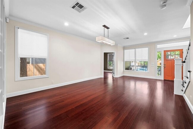 Building Photo - 4513 Avenue F