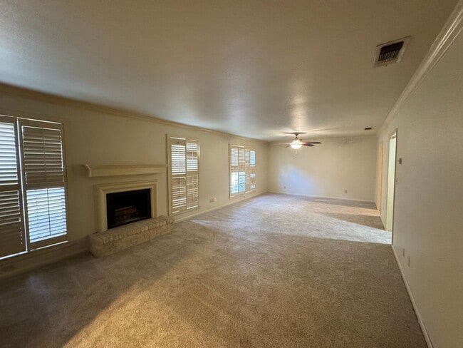 Building Photo - Spacious 2 Bedroom 2 Bath Condo in Alamo H...