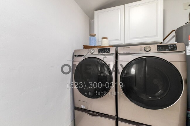 Building Photo - 107 S Catalina St