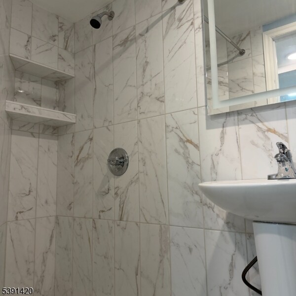 Building Photo - 19 Mechanic St