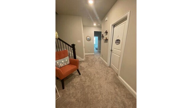 Building Photo - 2008 Naples Dr