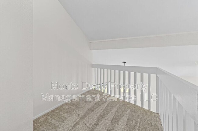 Building Photo - 1713 Cinnamon Path