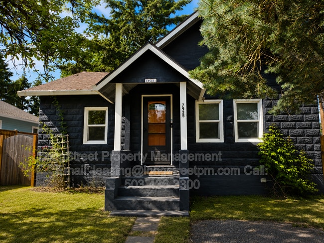 Building Photo - 7935 SE Bybee Blvd