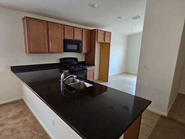 Building Photo - lovely 3bd 2 bth home