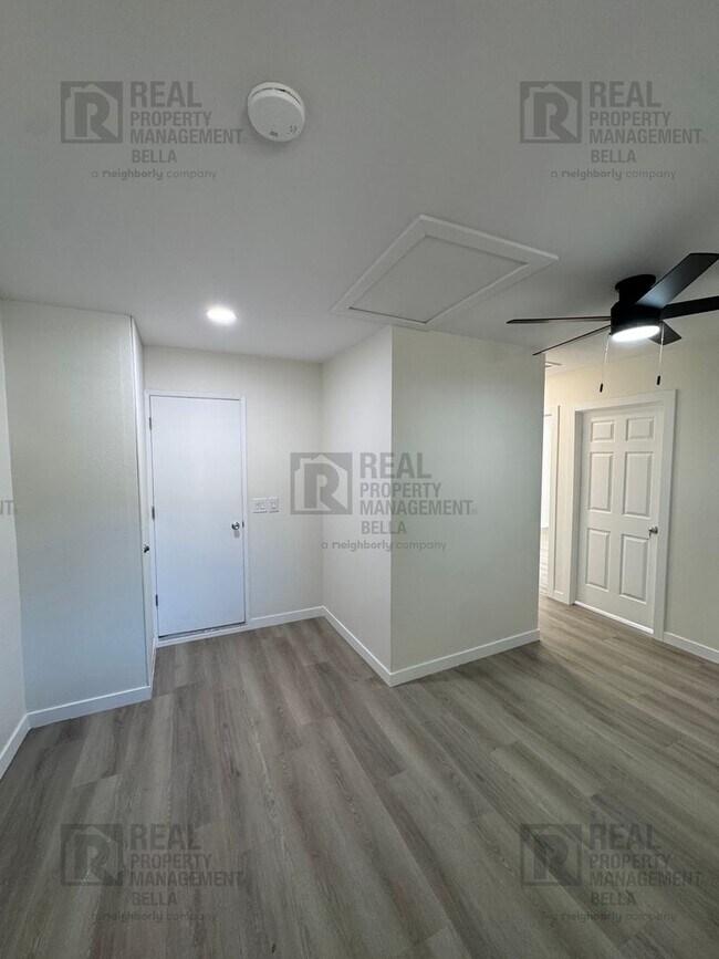 Building Photo - 7BR Single-Story Retreat on 2.7+ Acres – Spacious, Sun-Filled Living in Prime Temecula