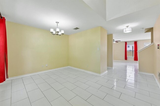 Building Photo - 12712 Ring Dr