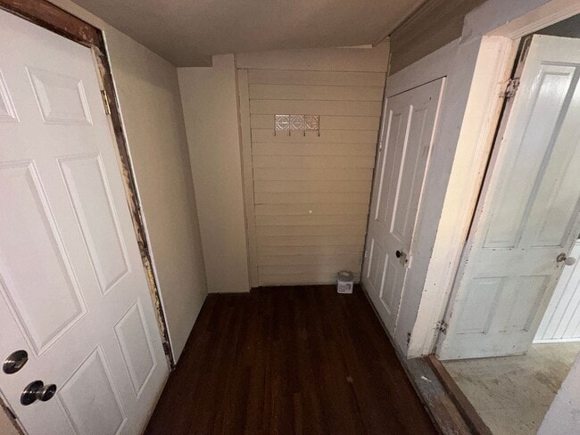 Building Photo - 120 N 4th Ave