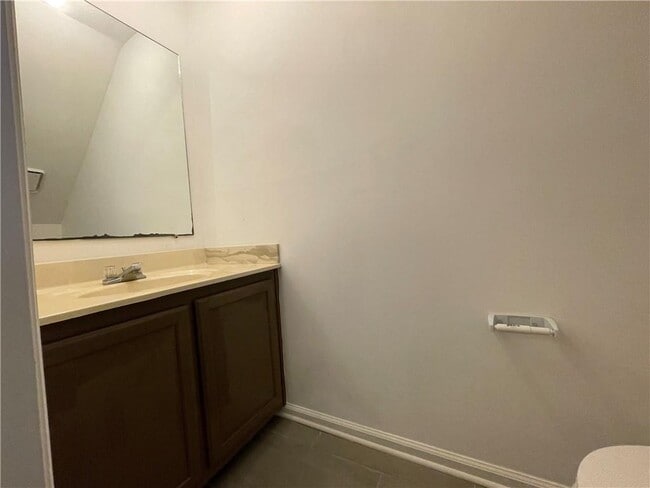 Building Photo - 805 Arbor Hill Dr