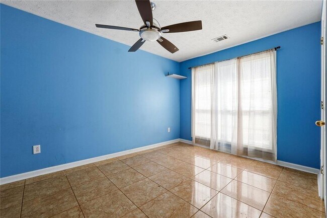 Building Photo - 2833 Loral Pines Dr NW