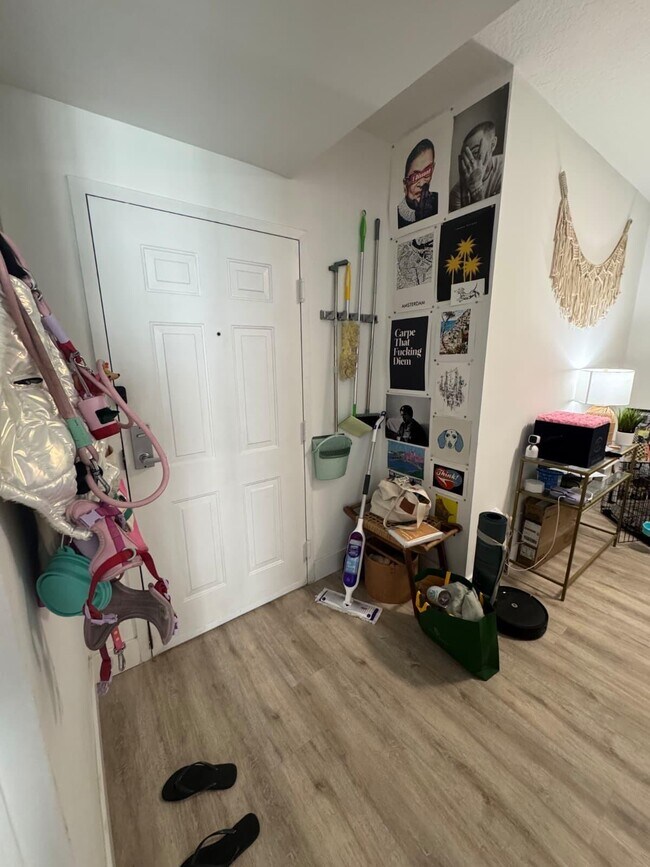 Building Photo - 115 SW 11th St