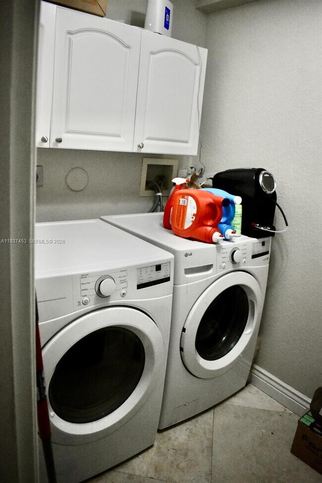 Building Photo - 1352 NW 129th Way