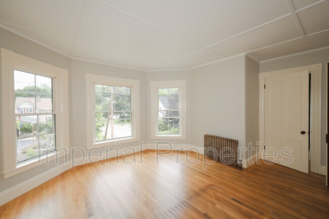 Building Photo - 6 Engel St