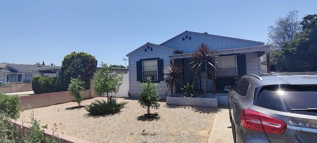 Building Photo - 4092 Howard Ave