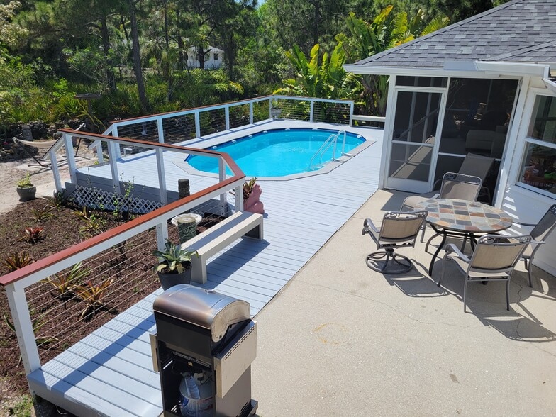 Back Patio & Pool Area - 11771 Tawas Ct