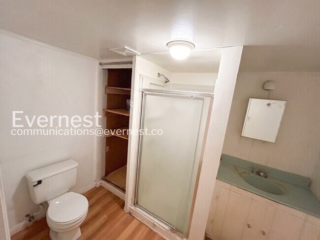 Building Photo - 305 N Boundary St