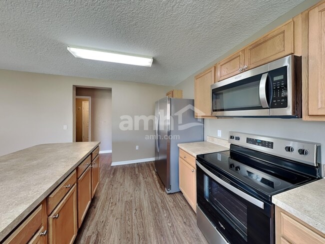 Building Photo - 309 Verdi St