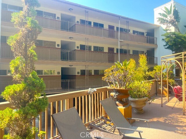 Building Photo - 100 Cliff Dr