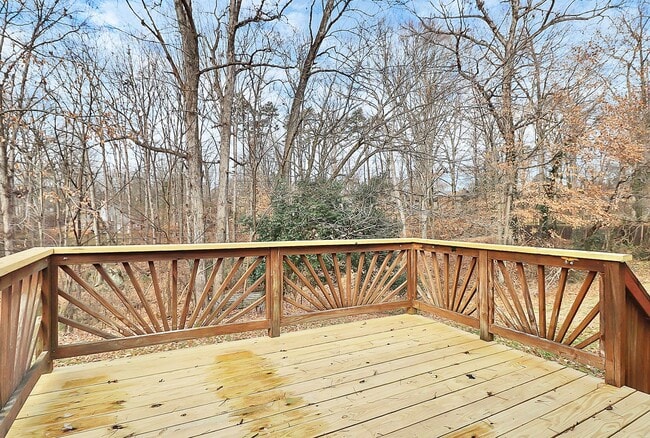 Building Photo - Updated 3 bed 2 bath near National Whitewater Center and CLT airport!