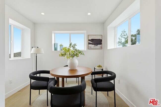 Building Photo - 5452 Harcross Dr