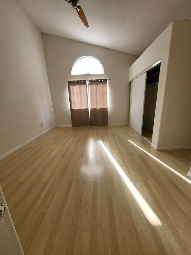 Building Photo - Beautiful Carriage Hills Home!!