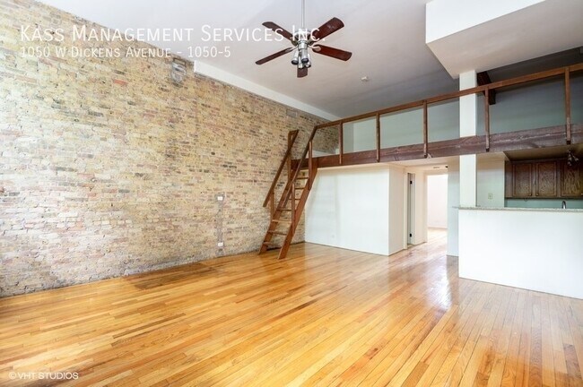 Building Photo - 1050 W Dickens Ave