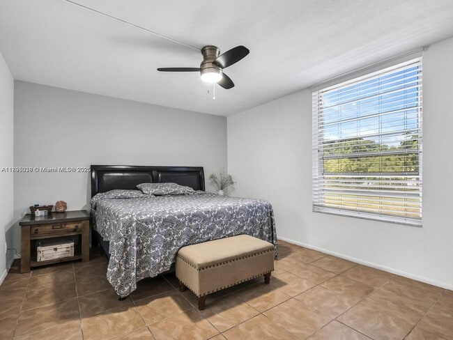 Building Photo - 8401 Lagos De Campo Blvd