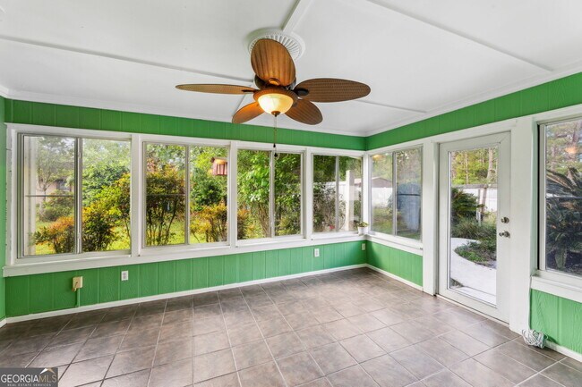 Building Photo - 81 Retreat Pl