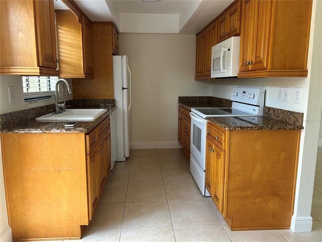 Building Photo - 3229 Oak Lawn Pl