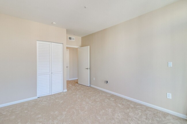Building Photo - 550 Ortega Ave Apt B421 Awesome Penthouse ...