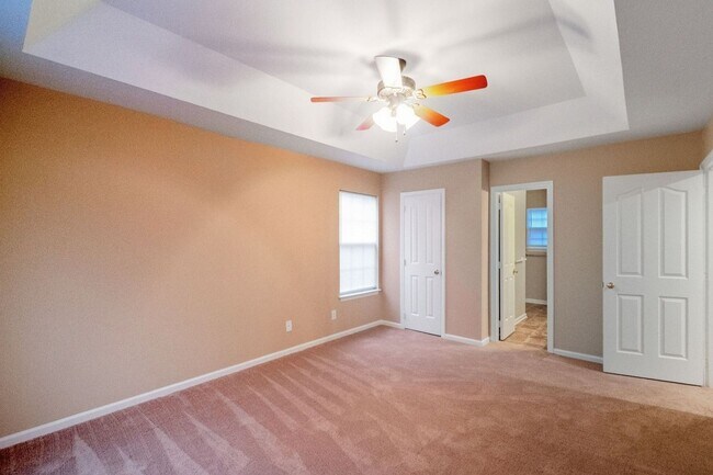 Building Photo - Charming 3BR House with Big bonus room ove...