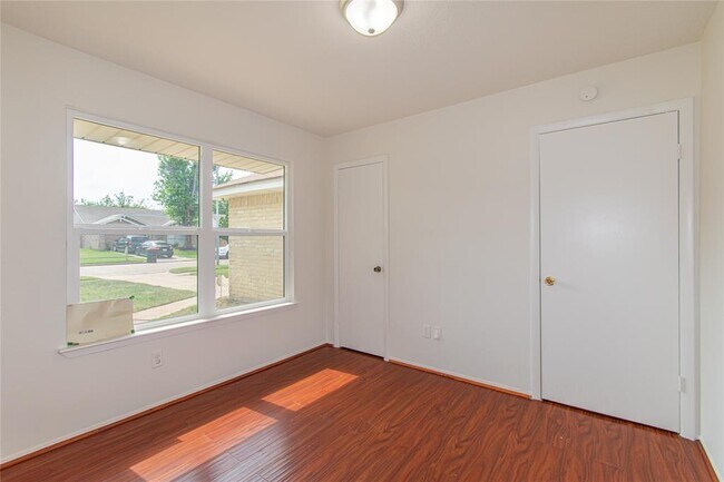 Building Photo - 12710 Autumn Mill Dr