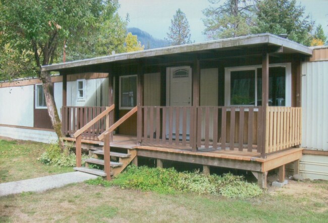 Primary Photo - Susan Creek 3 bedroom mobile in 55 and ove...