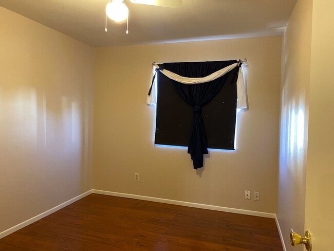 Building Photo - I-10 and Baseline, 3 bed, 2 bath, Patio home Fridge Included