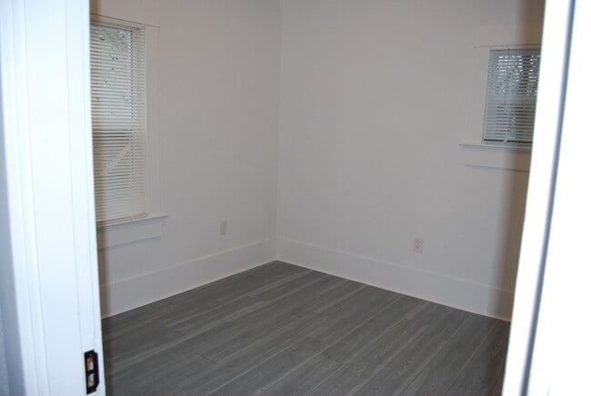 Building Photo - 2BR Home in Forest Grove OR