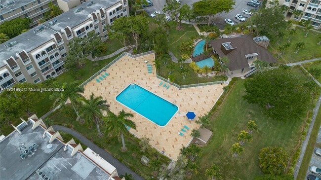 Building Photo - 9446 SW 140th Ct