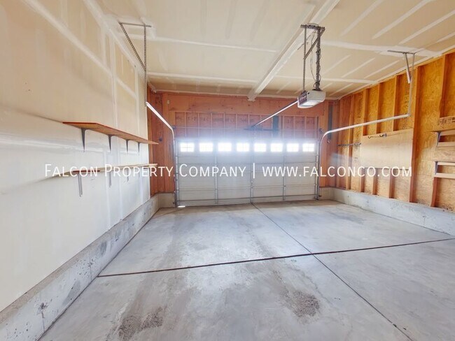 Building Photo - 6627 Silverwind Cir