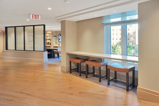 Building Photo - 100 Lovejoy Pl