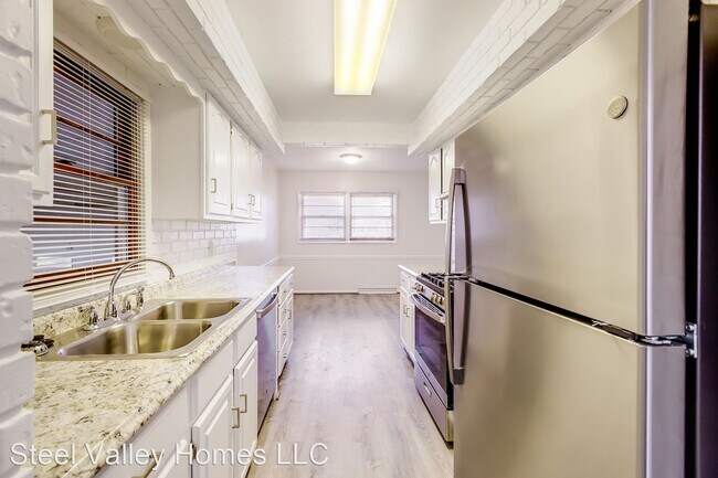 Building Photo - 3 br, 2 bath House - 5153 Pinecrest