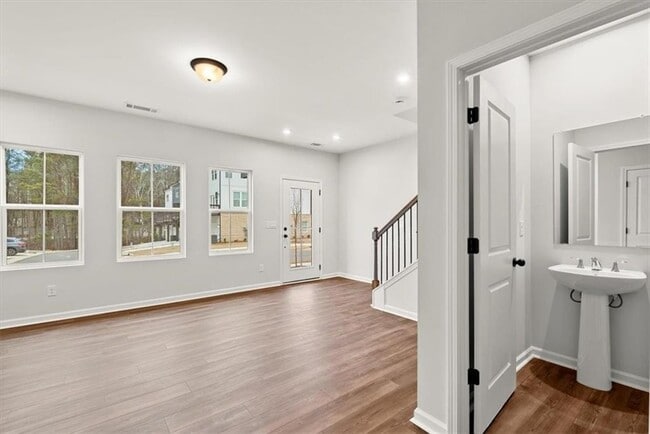 Building Photo - 741 Payton Ln