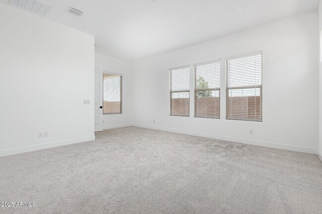 Building Photo - 16981 W Cameron Dr
