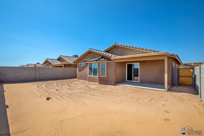 Building Photo - 7561 E 45th St