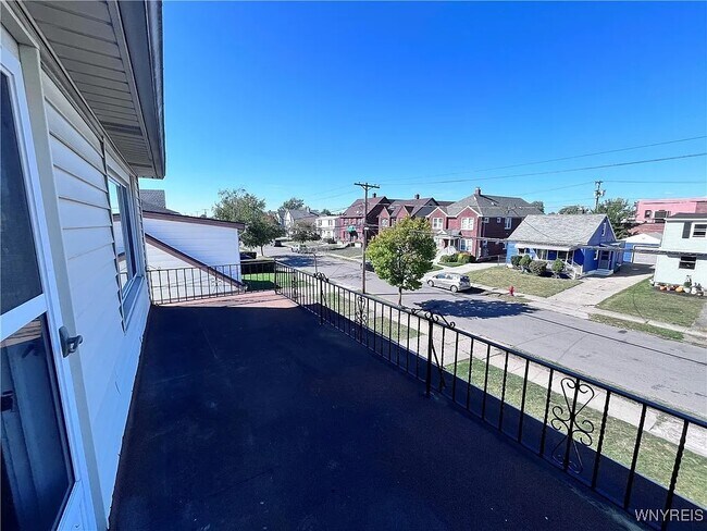 Building Photo - 146 Ramsdell Ave