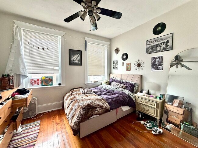 Building Photo - 94 Florida St