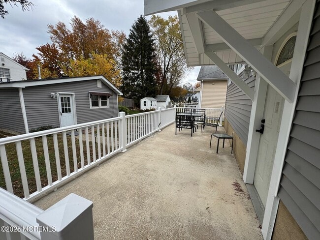 Building Photo - 11 Washington Ave