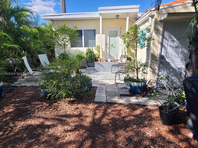 Building Photo - 814 NW 18th St