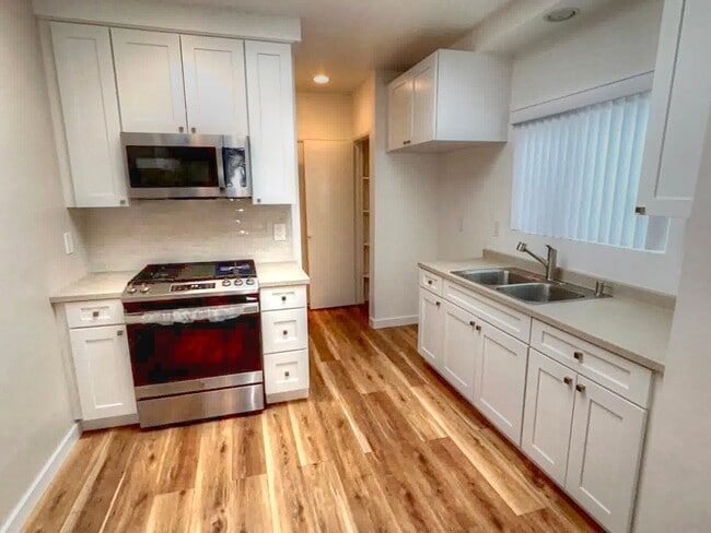 Building Photo - 33936 Alcazar Dr