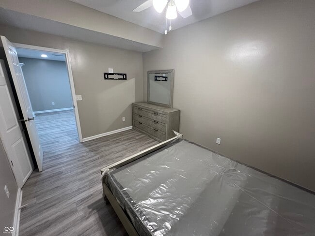 Building Photo - 344 W Columbine Ln