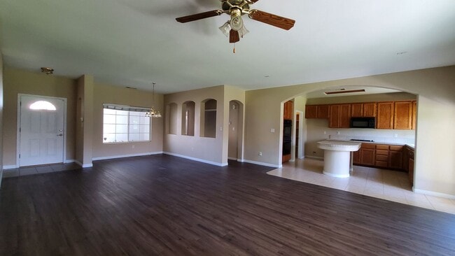 Building Photo - 11015 Claro De Luna Dr