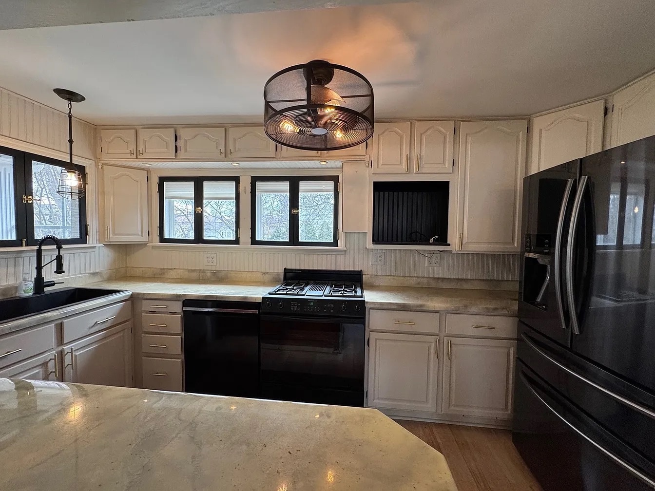 Building Photo - 134 Princeton St