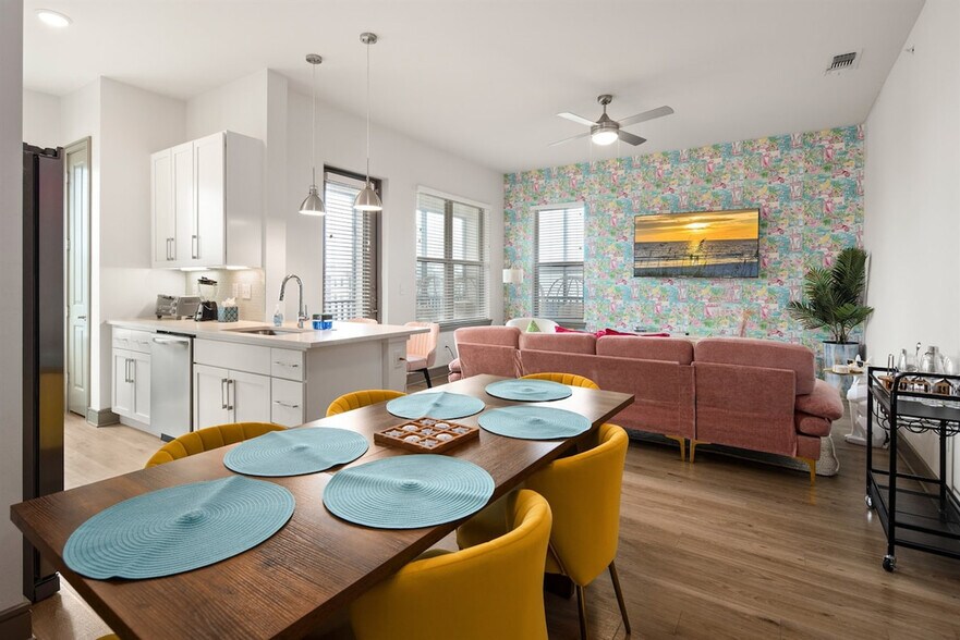 Building Photo - 8890 Founders Square Dr